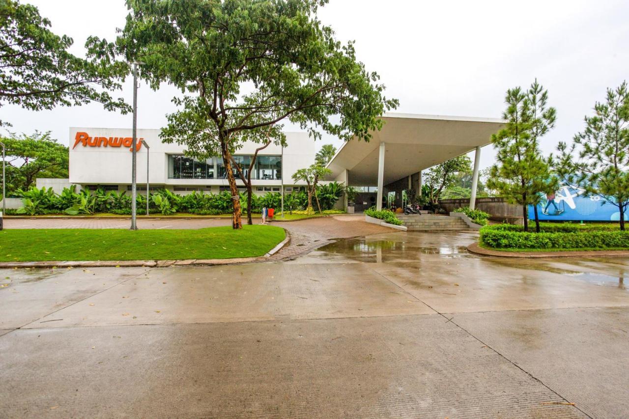 Oyo 3247 Afira Rooms Aeropolis Tangerang Exterior foto